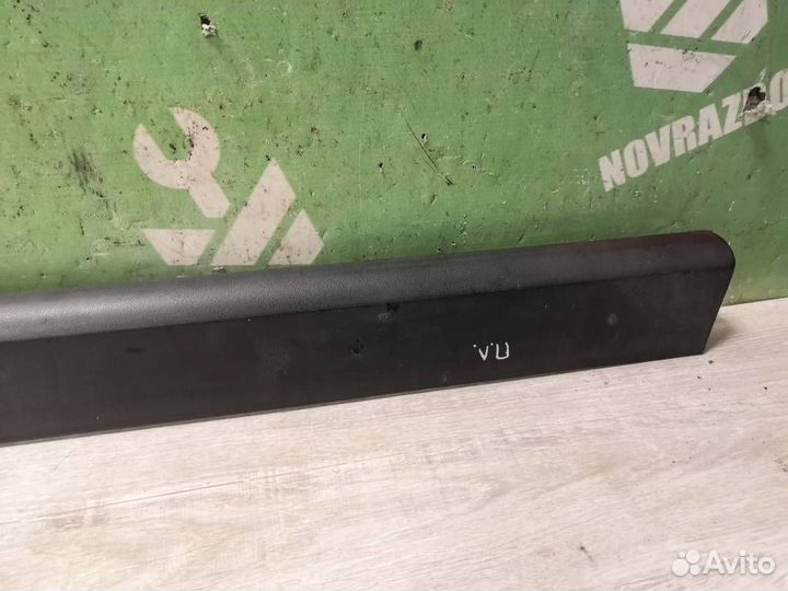 Молдинг передней левой двери Фольксваген Пассат