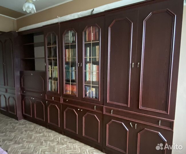 Стенка в гостиную