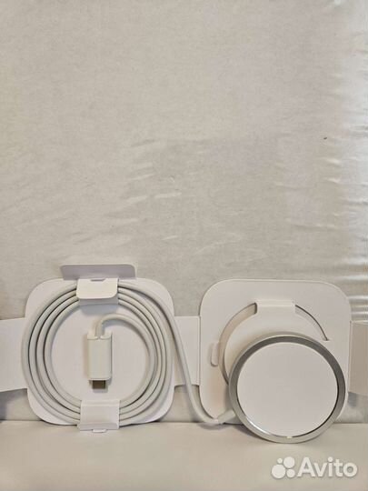 Беспроводная зарядка для iPhone