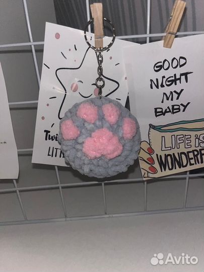 Брелок вязаный