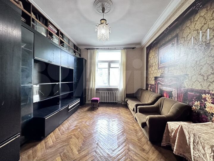 2-к. квартира, 82 м², 4/4 эт.