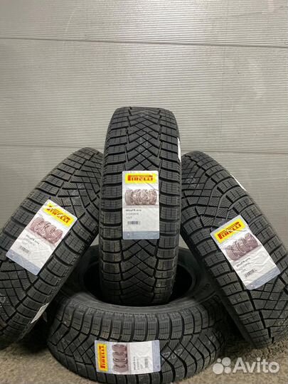 Pirelli Ice Zero FR 225/55 R17 101