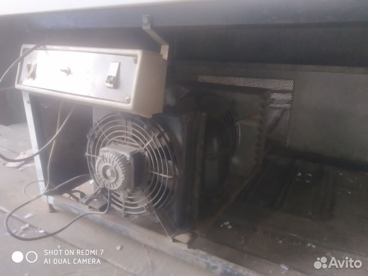 Холодильная витрина бу