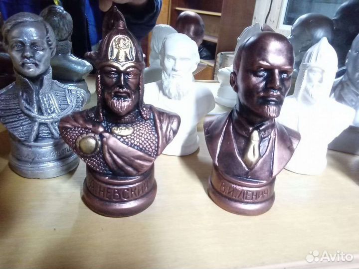 Бюсты людей СССР