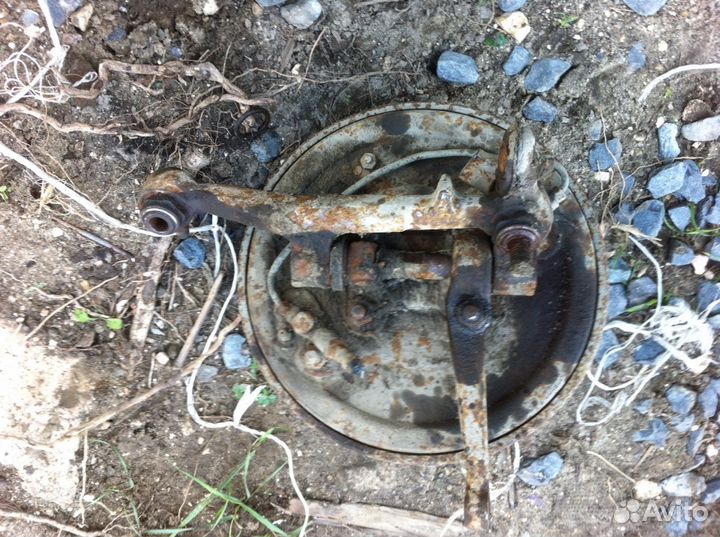 Волга 31029 газ кулак поворотный барабан Передний