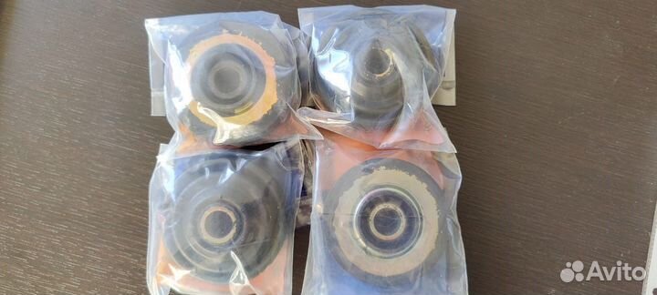 Подушка двигателя и кпп 11884790 Volvo BL