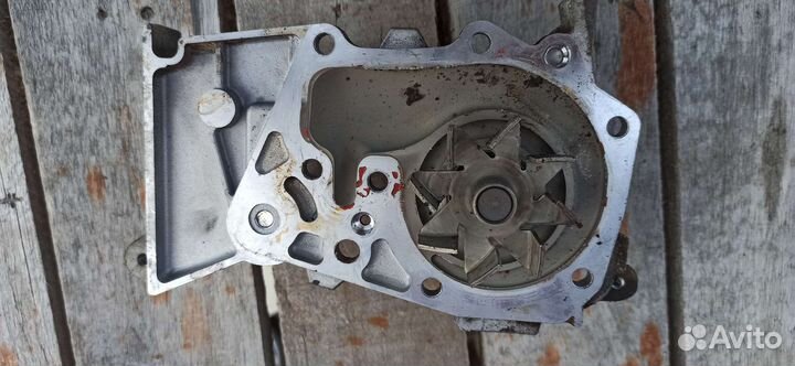 Помпа renault k4m