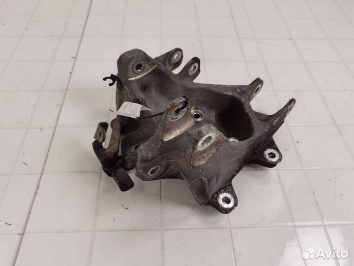 Кулак задний левый Tesla Model X 2018 1027411-00-D