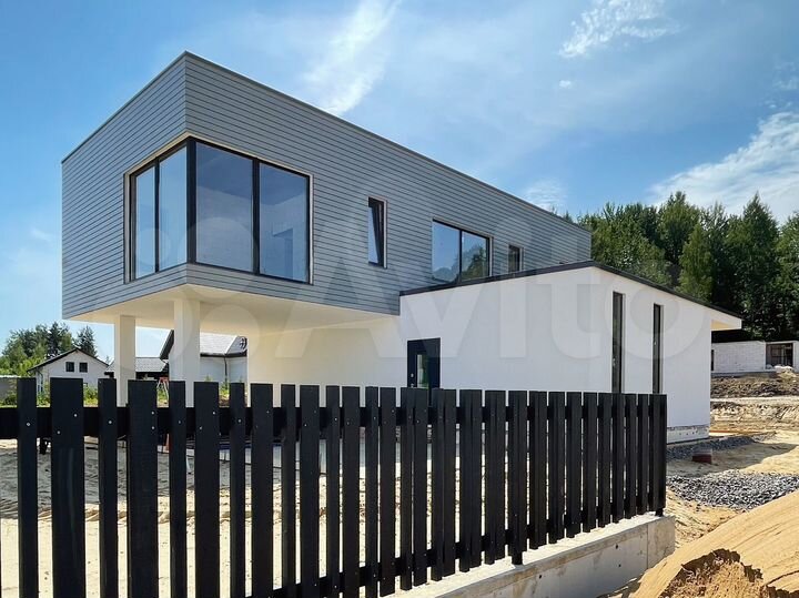 Коттедж 200 м² на участке 12 сот.