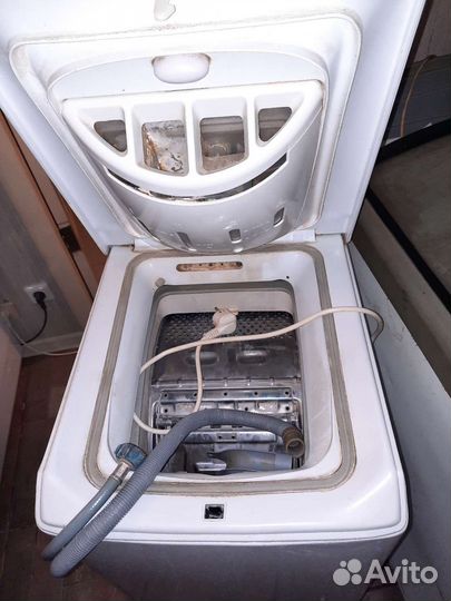 Стиральная машина с вертикальной загрузкой