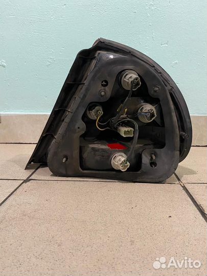 Фонарь задний левый Hyundai Sonata 3