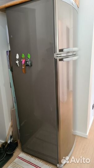 Холодильник Whirlpool