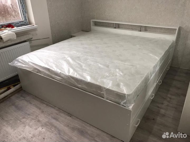 Кровать двухспальная