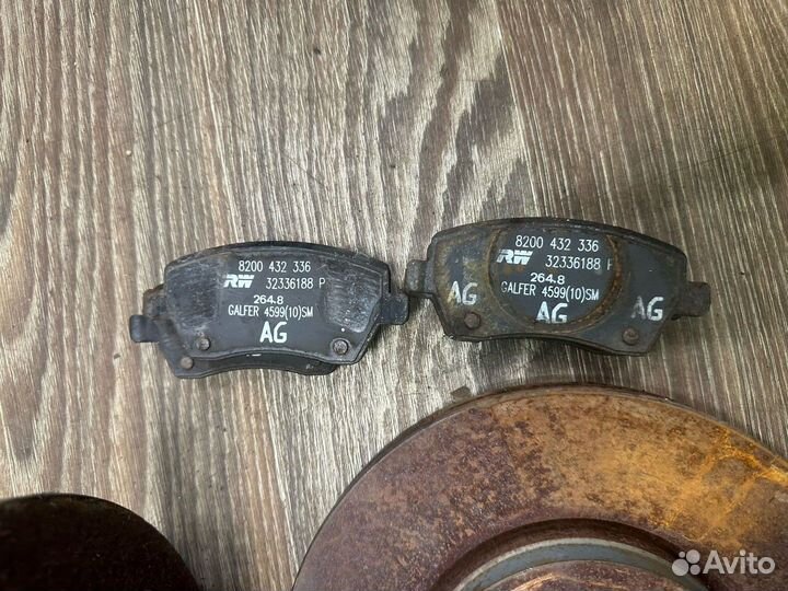 Комплект передних дисков с колодками LADA, Renault