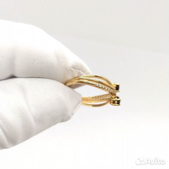 Кольцо с синтетическим камнем Золото