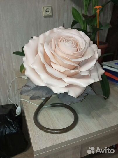 Светильник настольный