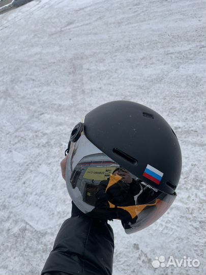 Горнолыжный шлем с визором