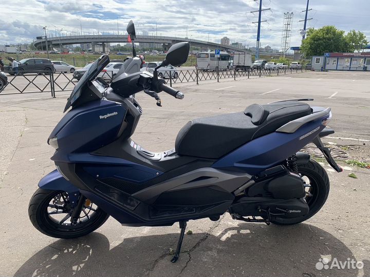 Максискутер Regulmoto grido