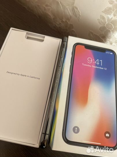iPhone X, 64 ГБ