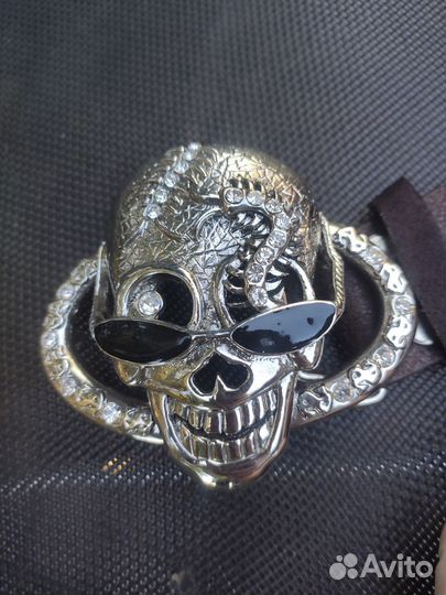 Пряжка с черепом