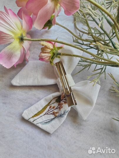 Бантики для волос белые