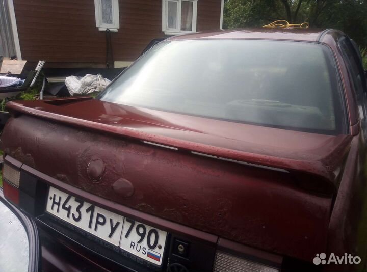 Крышка багажника на Пассат Б3