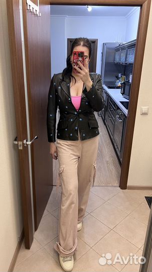 Кожаный пиджак с рисунком, 42