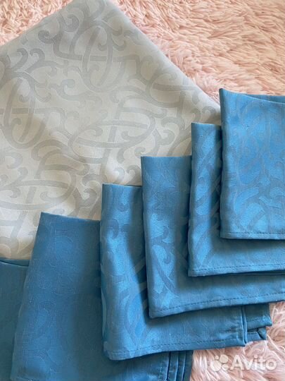 Набор скатерть и салфетки новый