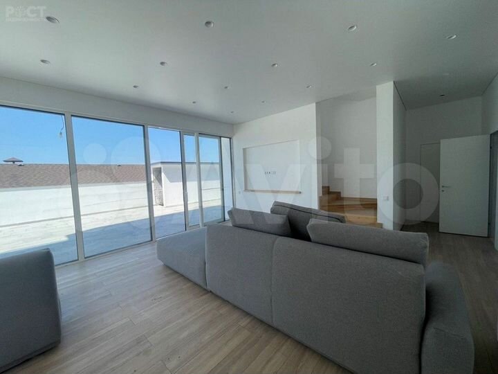 Дом 200 м² на участке 6 сот.