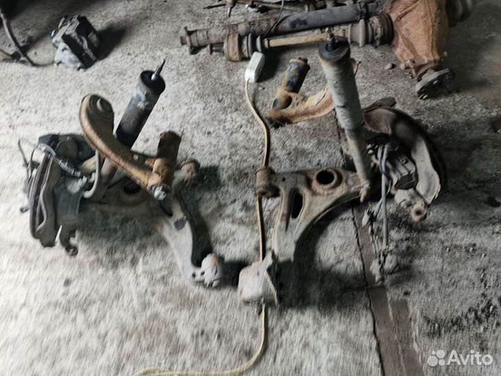 Поворотный кулак mercedes w202