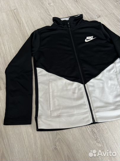 Кофта спортивная на мальчика Nike 147 – 158