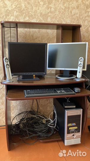 Продается компьютер вместе со столом