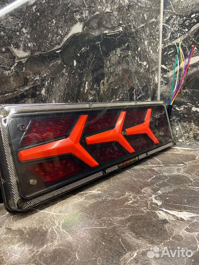 Диодные задние фонари LED 12-24В «Ламбо »