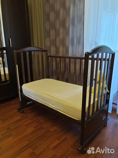 Детская кроватка