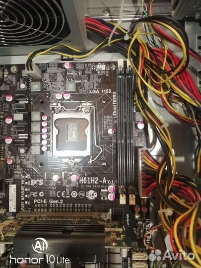 Материнская плата