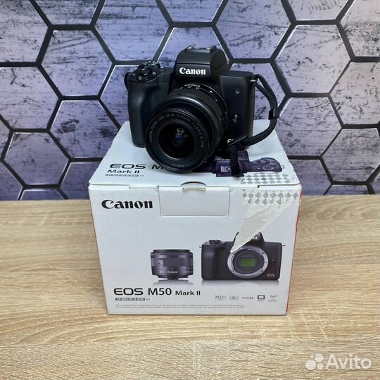 Беззеркальная камера Canon EOS M50 Mark II Kit