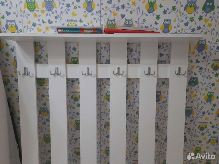 Вешалка настенная