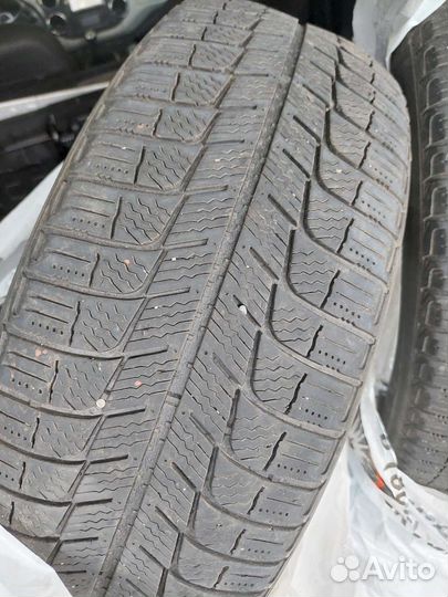 Michelin Primacy Tour A/S 205/20 R16