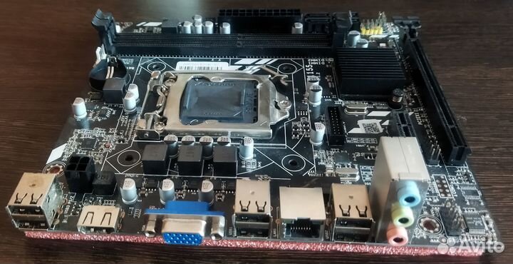 Материнская плата