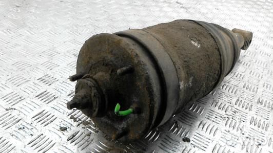 Стойка задняя левая land rover discovery 3 (76Y07M