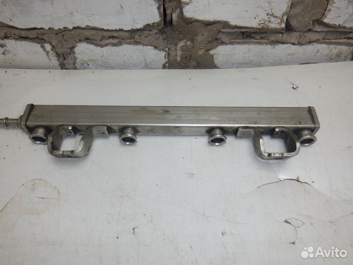 Рейка топливная Ford C-Max