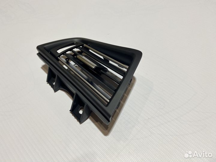 Решетки воздуховода левый хром BMW F10 F 11 F18