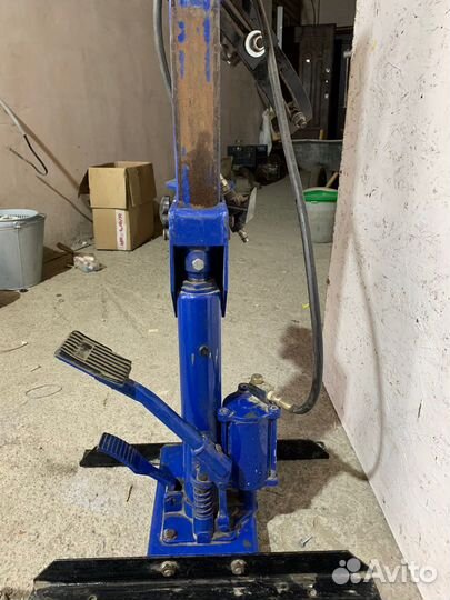 Стяжка пружин T01402P AE&T 990 кг