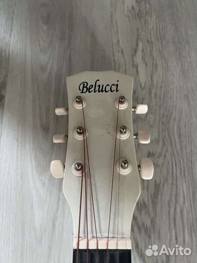 Гитара Belucci