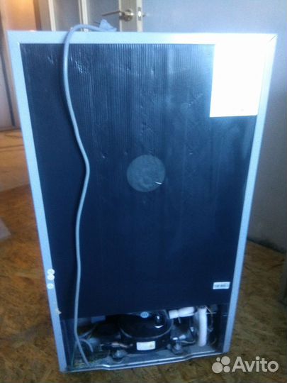 Минихолодильник с морозильной бу