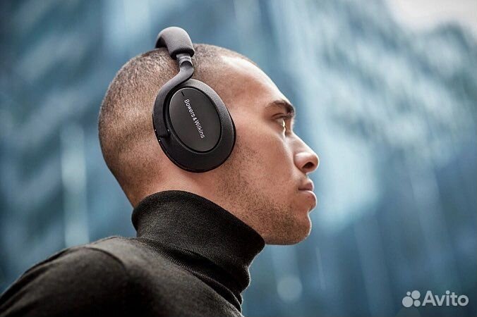 Bowers & Wilkins PX7 Space Gray