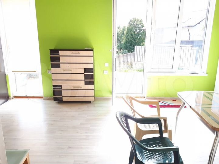 Дом 64 м² на участке 4 сот.