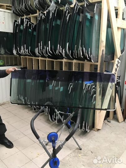 Лобовое стекло Мерседес Гелендваген 463 w463