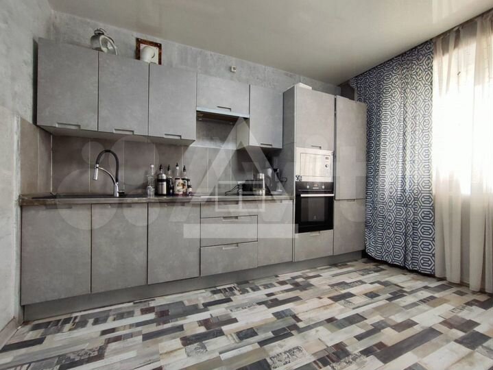 3-к. квартира, 94 м², 9/10 эт.