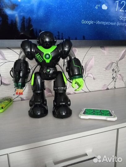 Игрушка робот